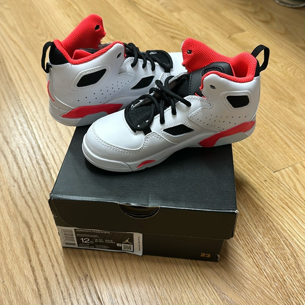 Jordan Flt club boys sneakers